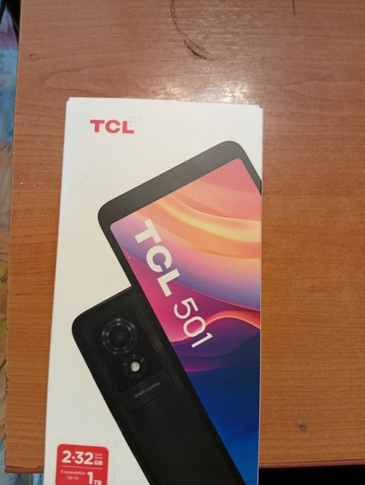 Telefon TCL 501 NOU CUTIE TOTUL LA EL preț 200