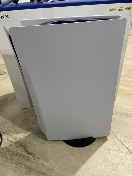 PlayStation 5 - диск версия (като нов)