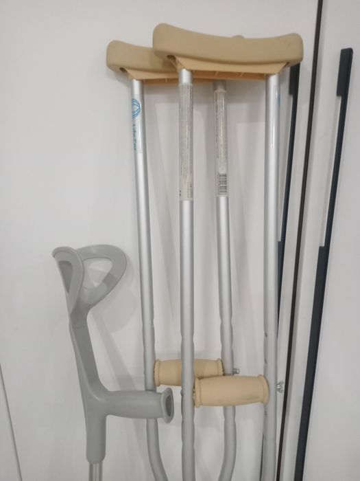 Продам костыль тростик