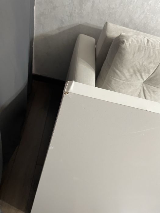 Столешница белого цвета