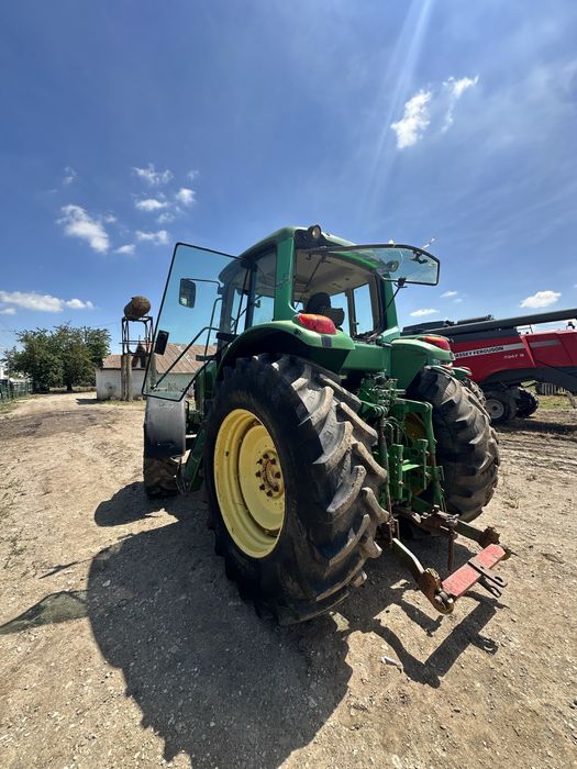 John  Deere 6920.