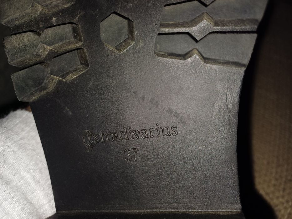 Ghete dama Stradivarius