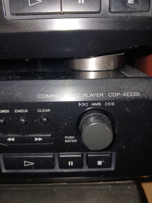 Compact disc sony  cdp xe 220 stare foarte buna