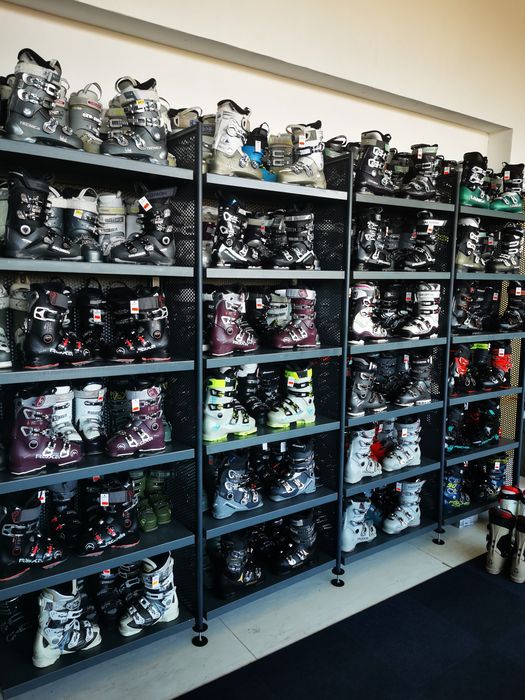 Clapari schiuri ski sh diverse modele, toate marimile.