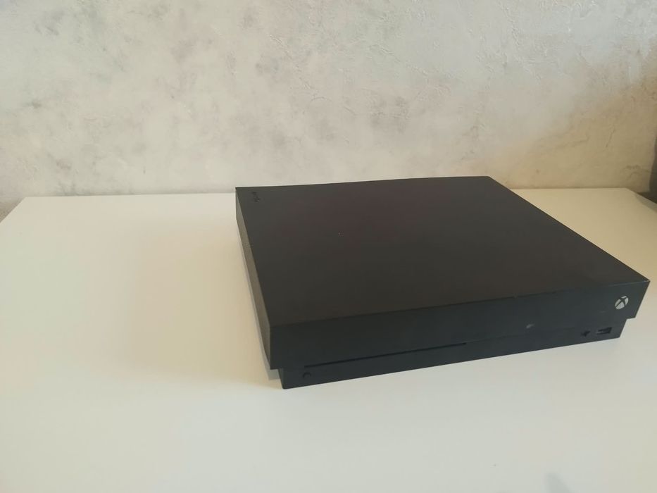 X Box one x, 1 тб