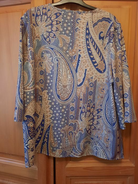 Frumoasa bluza albastra mărimea 48-50