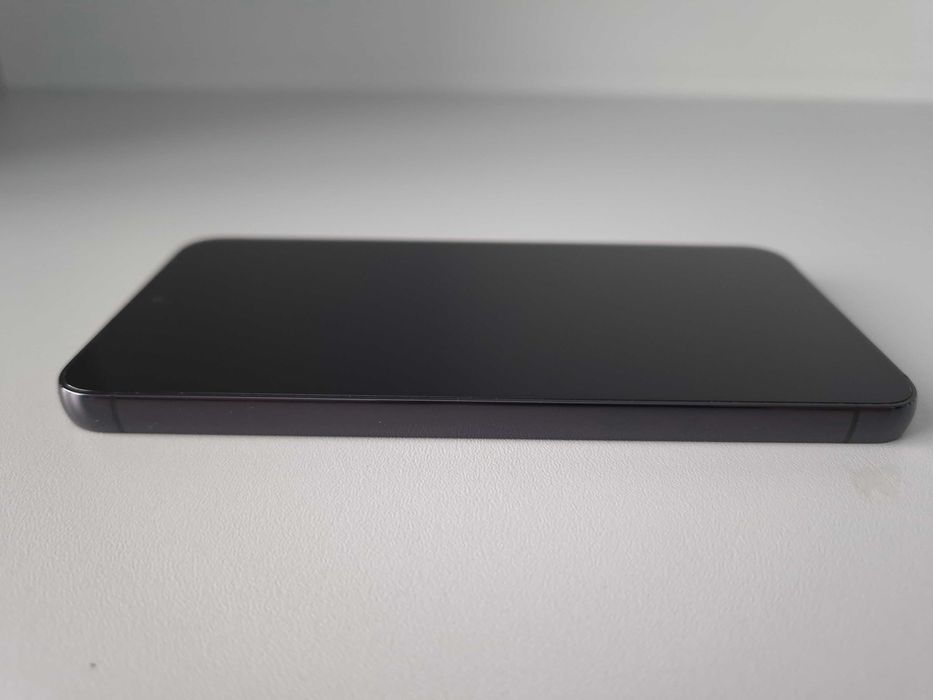 ОТЛИЧЕН! Samsung Galaxy S23, 256 GB, Black + 4 Кейса и 9 Протектора