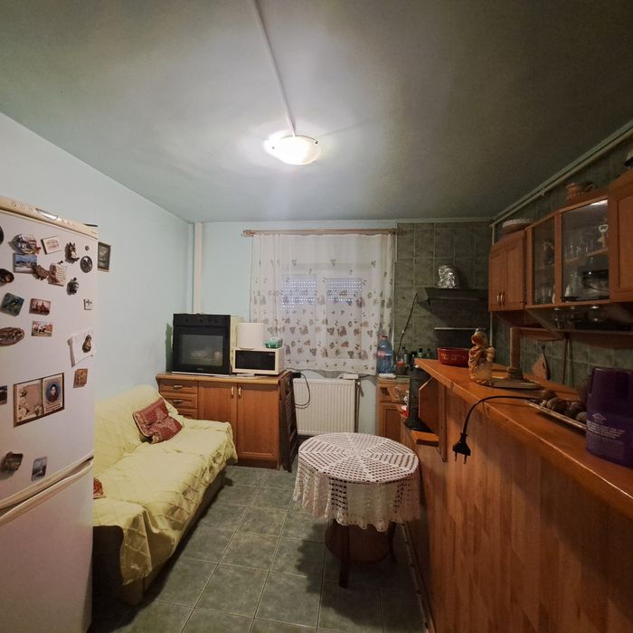 Vând apartament 2 camere Turnu Magurele