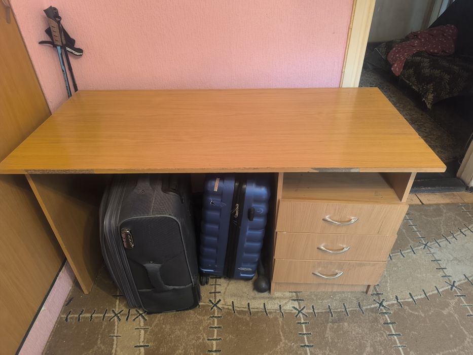 Продам стол  письменный