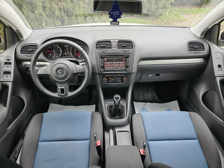 VW Golf VI / 1.6TDI 105CP / Pachet R-Line