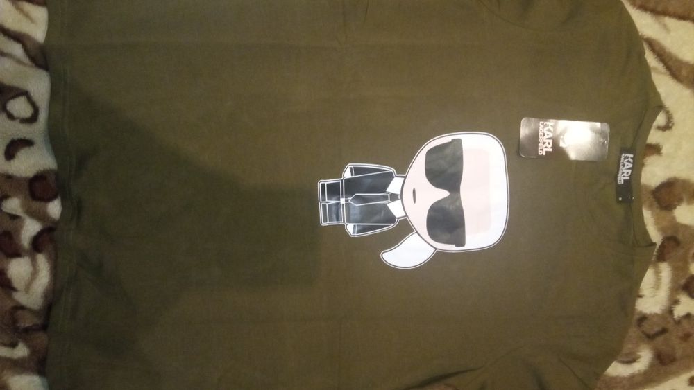 Tricou Karl Lagerfield, mărime M, stare perfectă ,