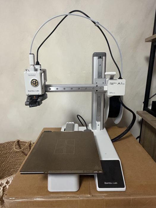 Imprimantă 3D Bambu Lab A1 Mi