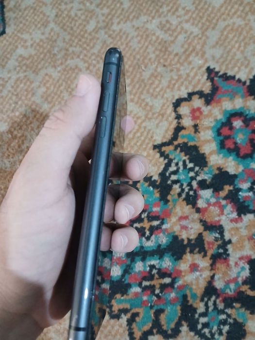 Iphone 11 64  yaxshi holatda