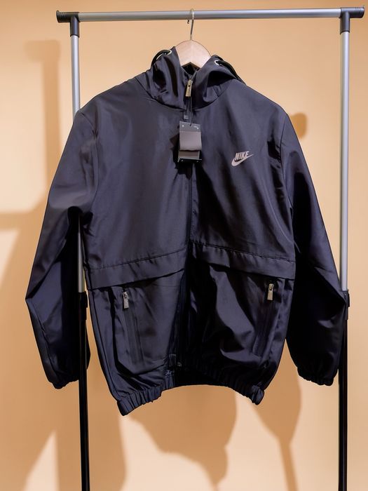 Doua jachete negre nike XL si M