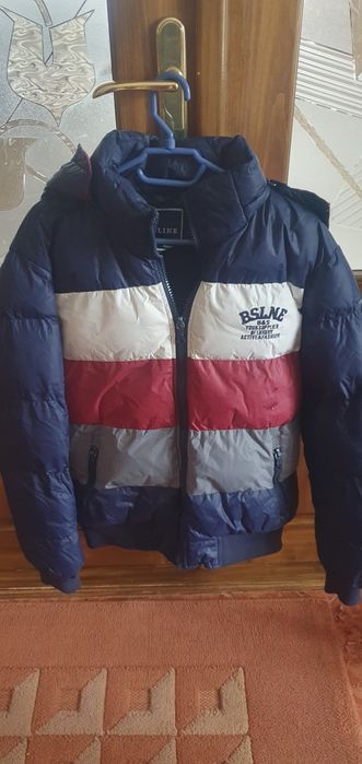 De vânzare geacă fâș de iarnă