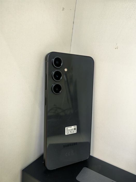 Хб! Samsung S 24 FE 8/256Gb  ЧИСТО НОВ Перфектен