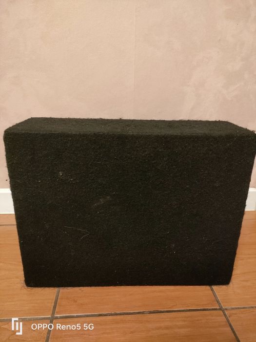 Vând incintă subwoofer