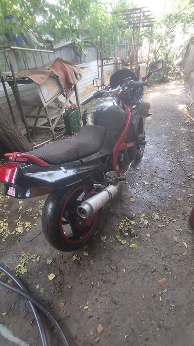 Kawasaki zzr 600