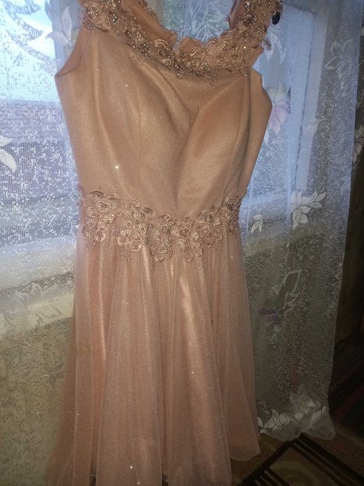 Елегантна рокля за специален повод