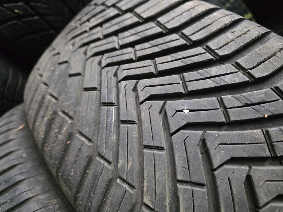 2бр Всесезонни гуми 225 60 17 - Continental