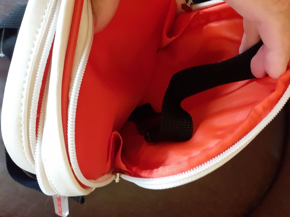 Borseta noua , cu 2 buzunare