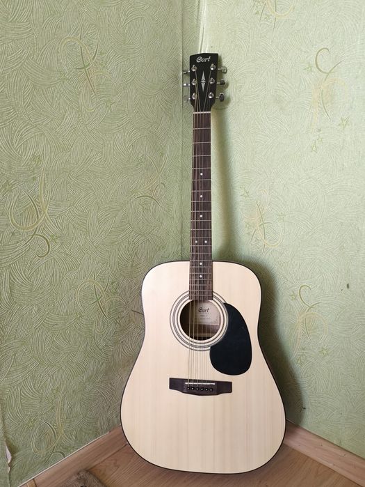 Акустическая гитара