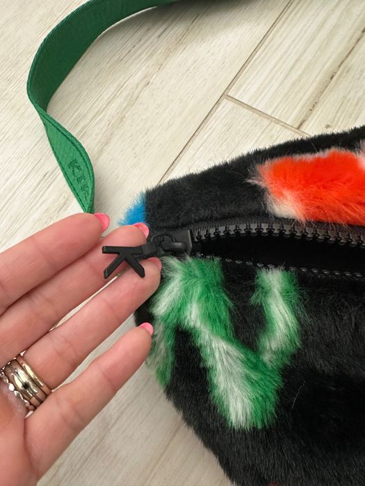 Set KIRIN palarie si borseta bin blana pufoasa