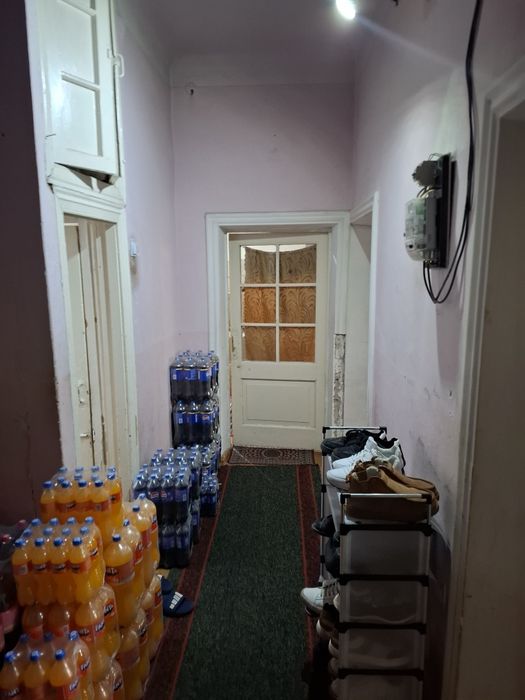 Продаётся 4 ком квартира в центре А. Наваи оринтир Мих бургер