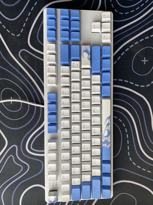 Red Square Keyrox TKL Aquarius