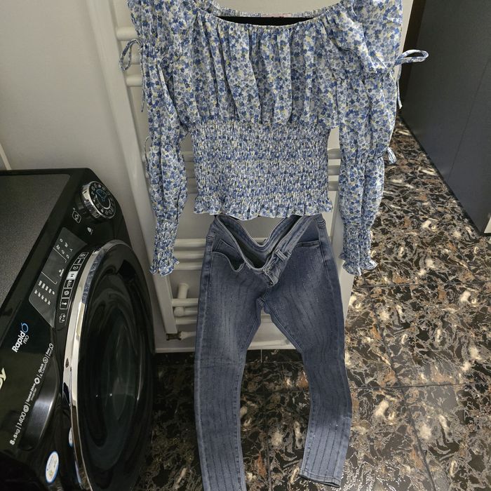 Tinuta de vara, marime S doar bluza disponibila