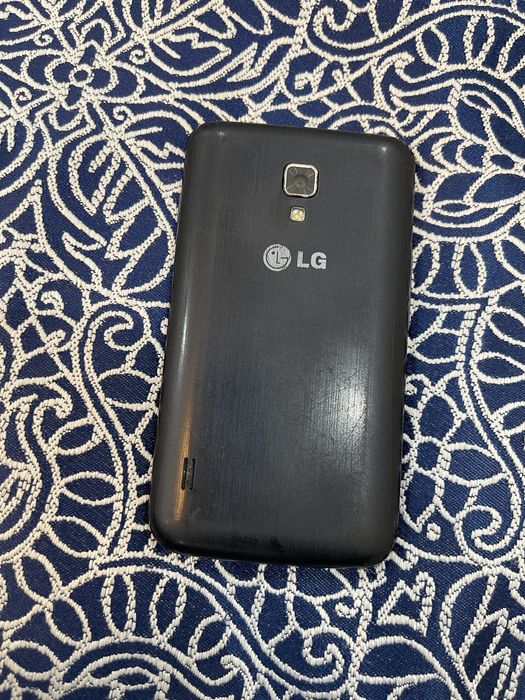Продается телефон LG L40 2014 года