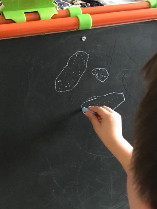 Доска магнитная с буквами в виде мольберта