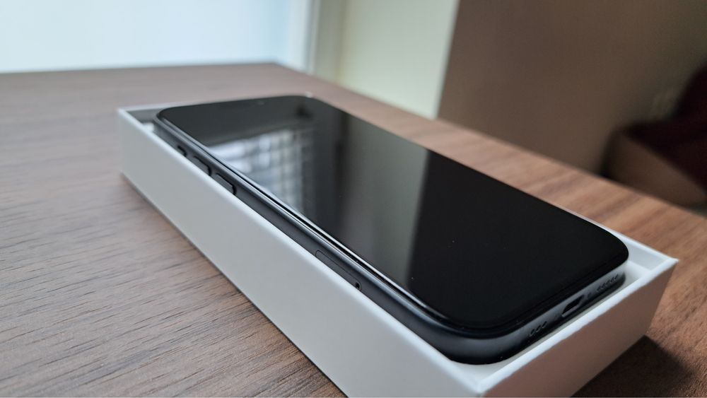 iPhone 15; без забележки