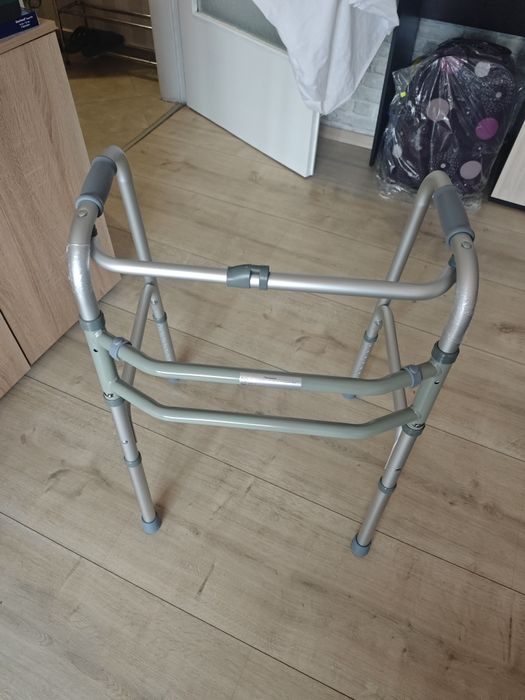 Проходилка с регулиране на височината