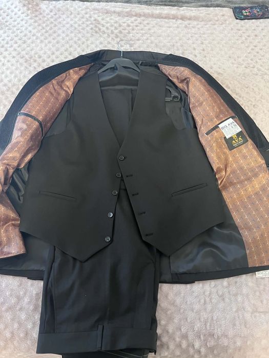 Vând rochie mireasa+costum de ginere