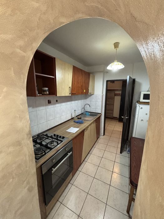 Inchiriez ap 2 camere Nicolina