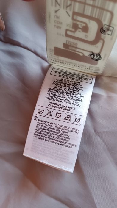 Продам куртку оригинал Reebok