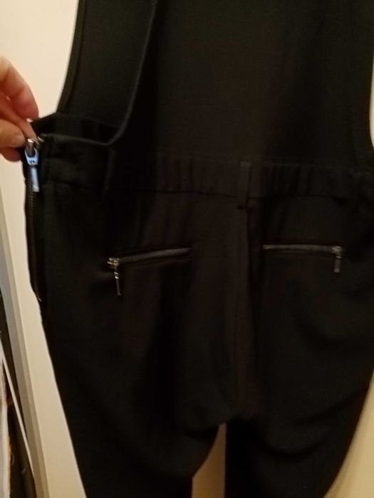Продавам гащиризон и манто на  Stradivarius