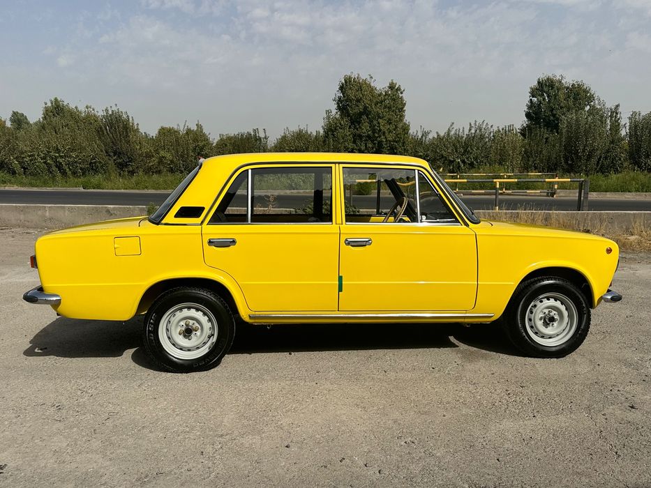 Жигули ваз 21011