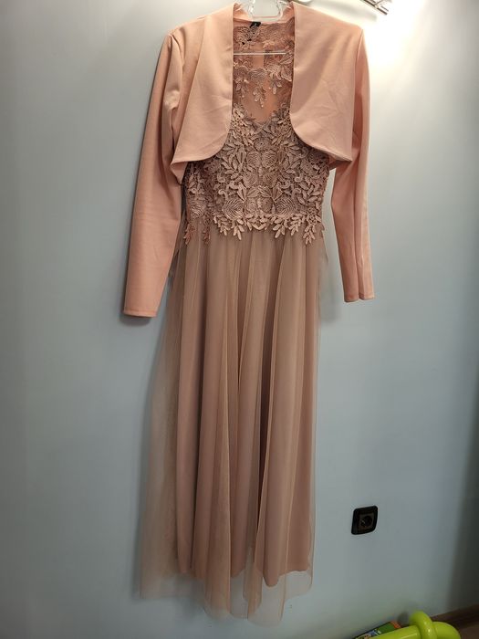 Продавам официална дамска рокля