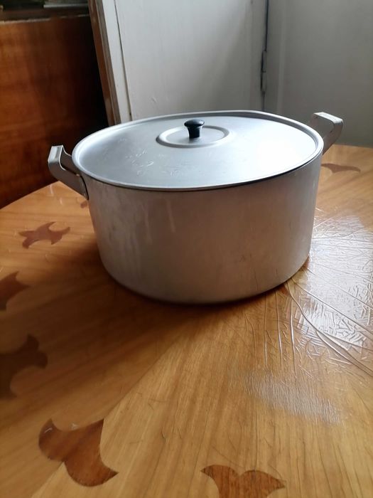 Продам кухонную посуду.