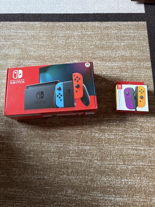Nintendo Switch V2 с аксесоари