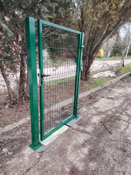 Дворна врата готова за монтаж!