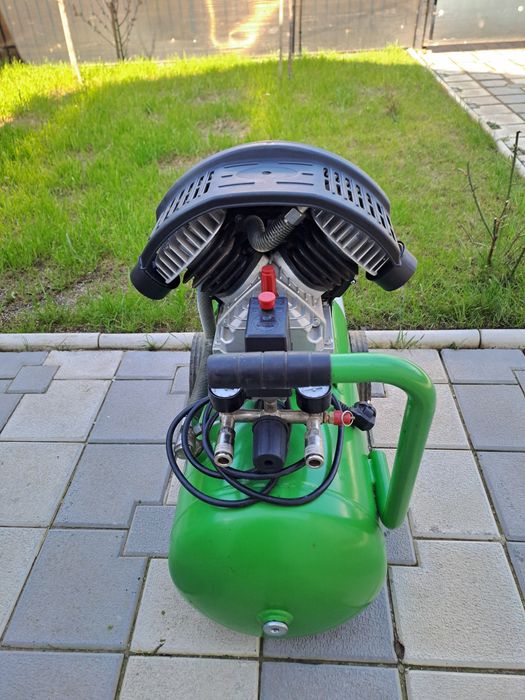 Compresor 2 pistoane 50 l
