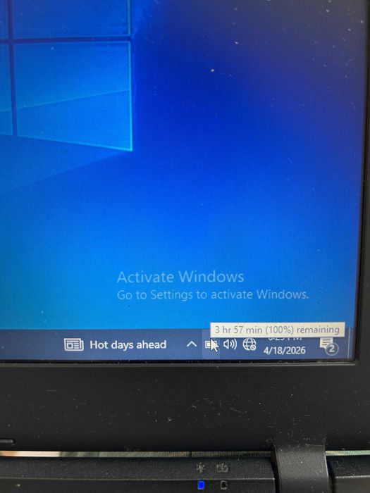 Laptop Acer Aspire ES1-311 — baterie excelenta, ideal tester auto