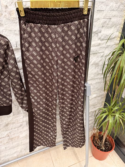 Compleu guess dama calitate premium