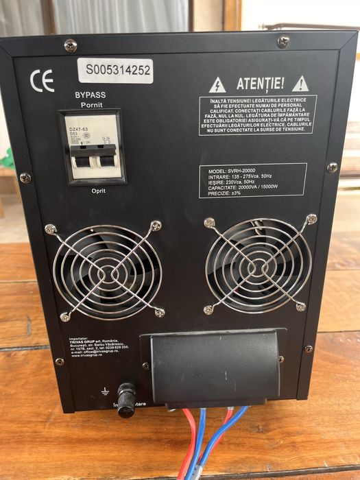 Stabilizator de tensiune hibrid, cu releu si servomotor, Conter AVR SVRH 20000 VA / 15000 W