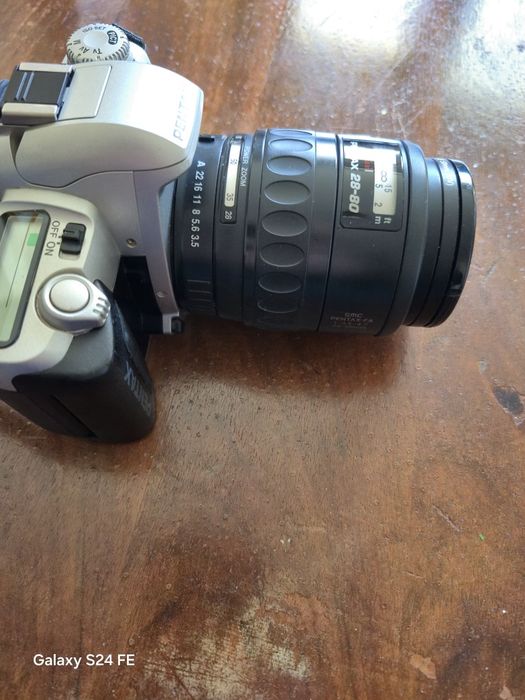 Vând aparat foto SLR  PENTAX  MZ-50 funcțional ca nou
