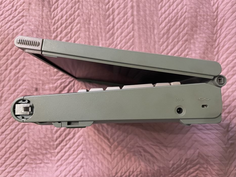 Laptop (Retro) Siemens Nixdorf Scenic Mobile 710 (Defect - pentru colecționari)
