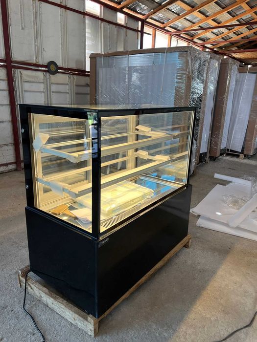 Vitrină patiserie 150 cm LED digital